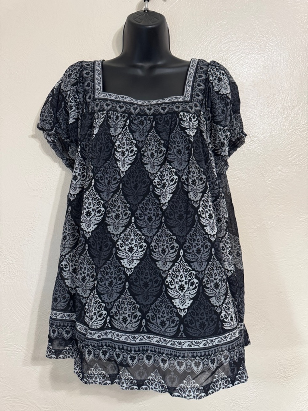Apt. 9 Black and White Square-Neck Printed Tunic